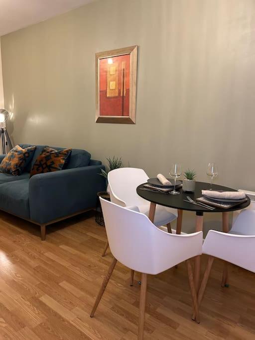 Central Birmingham City Apartment -Smart Tv - Free Parking Onsite Buitenkant foto